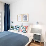 Spacious Oasis - Modern Design Apartment Budapest