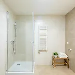 Spacious Oasis - Modern Design Apartamento Budapest