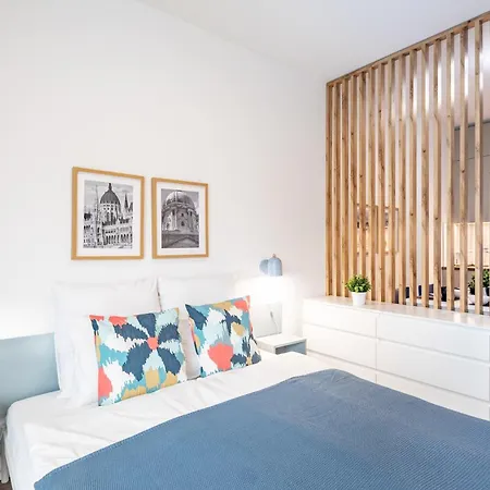 Spacious Oasis - Modern Design Budapest
