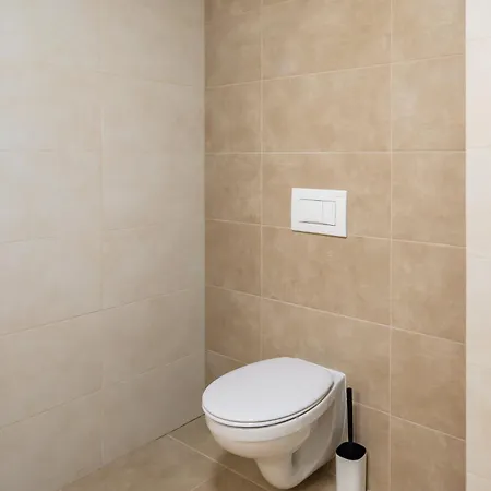 Spacious Oasis - Modern Design 公寓